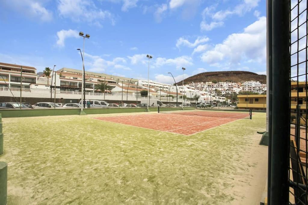 Studio In Torres Del Sol Griffin Near The Beach Arona  Εξωτερικό φωτογραφία